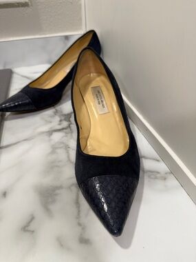 Vintage Saks Fifth Avenue navy blue suede pumps with snakeskin women’s size 8.5